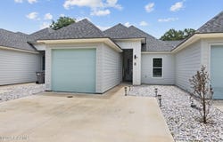 300 Avenue B, Broussard, LA 70518