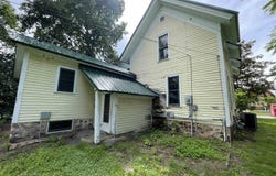 52 N MAIN Street, CLINTONVILLE, WI 54929
