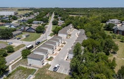 350 Debus Dr, Taylor, TX 76574