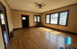 507 N Dakota St, Canton, SD 57013