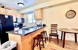 929 HARBOR Vlg, Garden City, UT 84028