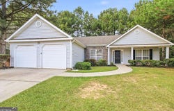 1426 Hyde Court, Hampton, GA 30228
