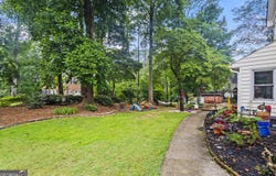 140 Lakeside Drive NW, Kennesaw, GA 30144