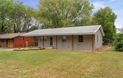 2 Evergreen Dr., Searcy, AR 72143