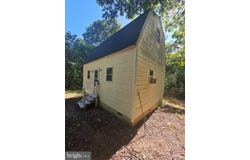 CLAVIUS Way, HEDGESVILLE, WV 25427