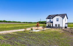 505 Farmer Road, Ennis, TX 75119