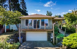 2885 MAY St, HoodRiver, OR 97031