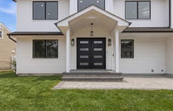 31 Underhill Avenue, Syosset, NY 11791