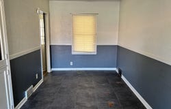 455 Lyon Ave, Marshall, MO 65340