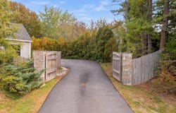159 US Route 1, Falmouth, ME 04105