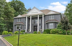 20 Stonewall Circle, West Harrison, NY 10604
