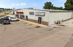 1812 Bus US-54, Eldon, MO 65026
