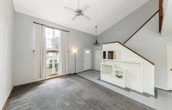 3242 Gresham Lane E, Aurora, IL 60504