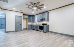 34 Depot St, Hartwell, GA 30643