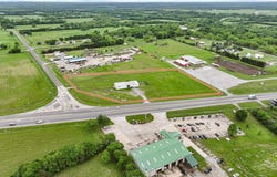 3301 S State Highway 121, Bonham, TX 75418