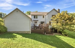 30 White Oak Court, Canfield, OH 44406
