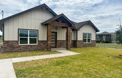 3918 Rancho Clayton Drive, Eagle Pass, TX 78852