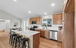 4324 Westgate Parkway, Clive, IA 50325