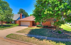 700 N Briarcliff Drive, Moore, OK 73170