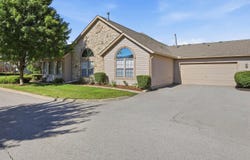 3592 Stoneway Point, Powell, OH 43065