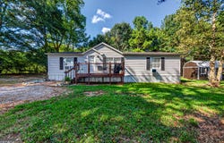 1183 Gumlog Road, Martin, GA 30557