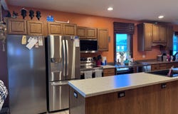 208 E CALUMET Street, APPLETON, WI 54915-1879
