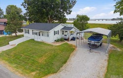 706 Main, Keyesport, IL 62253