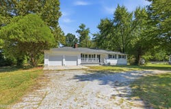 207 S Summit Street, Carl Junction, MO 64834