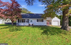 129 E HARRISBURG Avenue, ELIZABETHTOWN, PA 17022