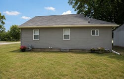 1820 W 9th Street, Dixon, IL 61021