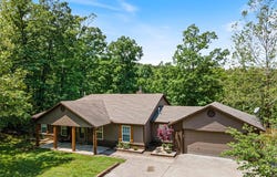 19166 Pinecrest Trail, Rogers, AR 72756