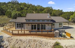 206 Valley Rd, Fredericksburg, TX 78624