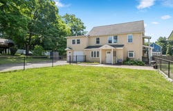85 Bleloch Avenue, Peekskill, NY 10566