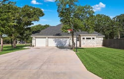 100 RANGER PT, Adkins, TX 78101