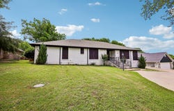 5209 Fairway Circle, De Cordova, TX 76049