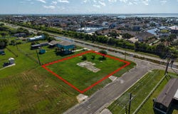 260 E Deberry, Aransas Pass, TX 78336