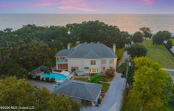 765 E Scenic Drive, Pass Christian, MS 39571
