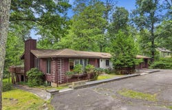 1586 Sullivan Trail, Tannersville, PA 18372