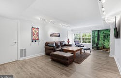 7600 TREMAYNE PL #110, MCLEAN, VA 22102