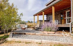 6 Arabian Ln, Cody, WY 82414