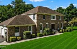 1 Cook Place, Middletown, NJ 07748