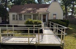 2816 Magellan Drive, McHenry, IL 60051