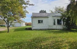 8775 East Road, Burt, MI 48417