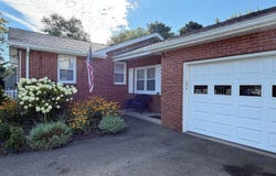 229 Mccarthy Ave, Chicopee, MA 01020