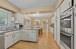 28550 Tavistock Trail, Southfield, MI 48034