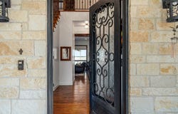 172 Enchanted Dr, Enchanted Oaks, TX 75156