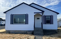 619 ROBBINS St, MiltonFreewater, OR 97862
