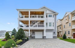 401 W BRIGANTINE Ave, Brigantine, NJ 08203-2545