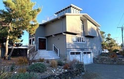 1 Sandy Way, Gloucester, MA 01930