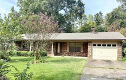 2303 West Street, Conway, AR 72032
